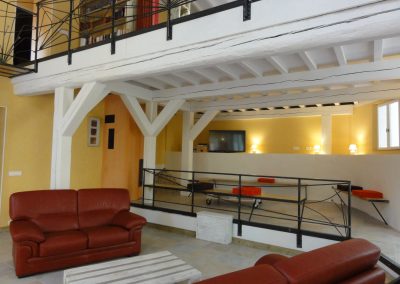 daphnis-gite-languedoc-salon