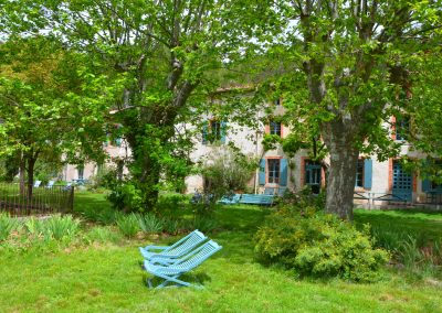 gite-occitanie-piscine-parc